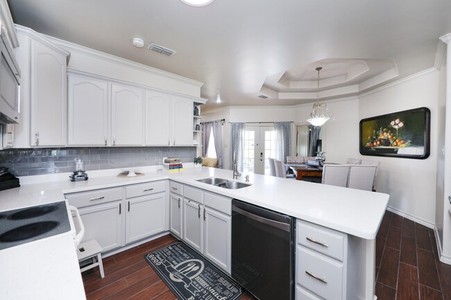 Building Photo - 103 Yellowstone Lake Dr
