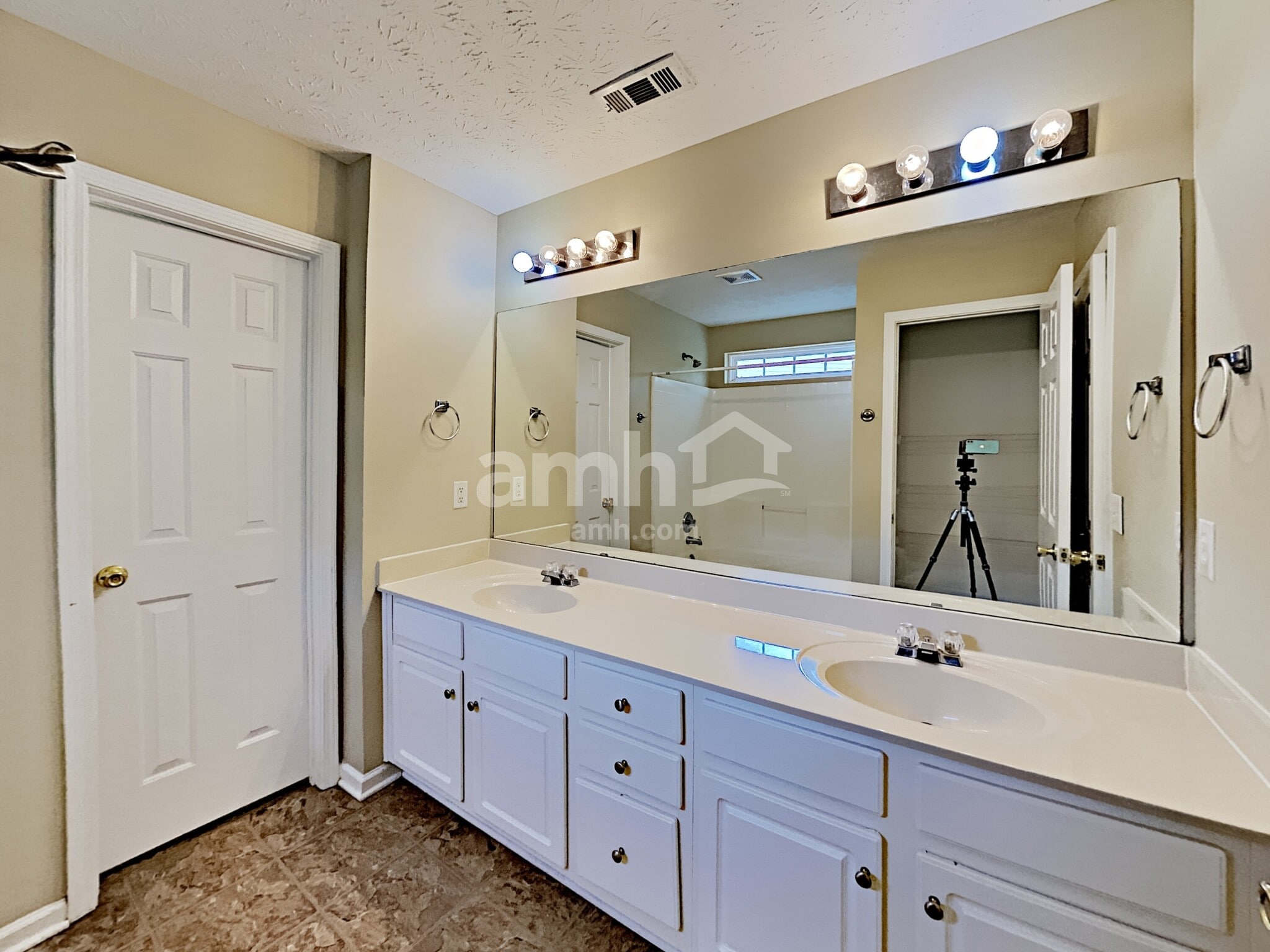 Building Photo - 308 Sam Cobb Pl