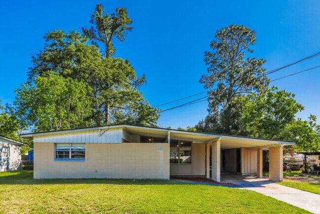 Building Photo - 7829 Dubois Dr