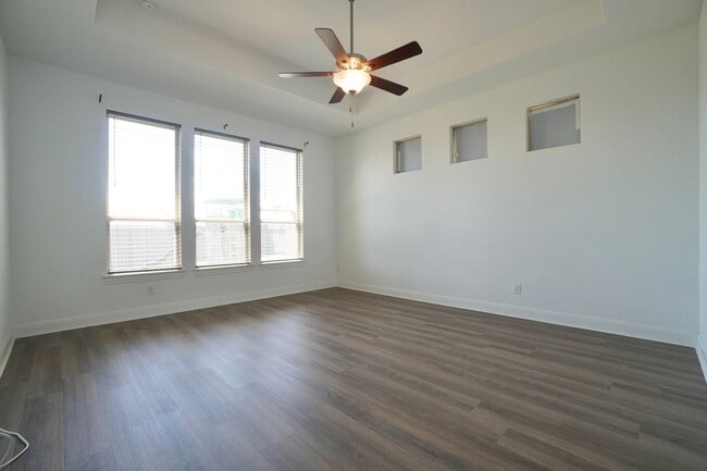 Building Photo - 18116 Leccion Dr
