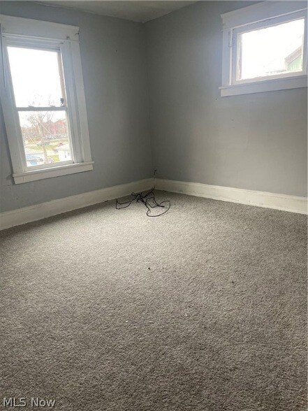 Building Photo - 4754 Blythin Rd