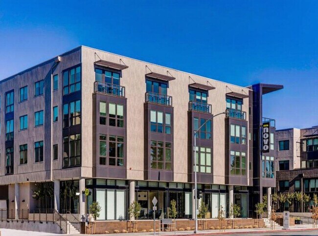 Building Photo - 2241 Latham St