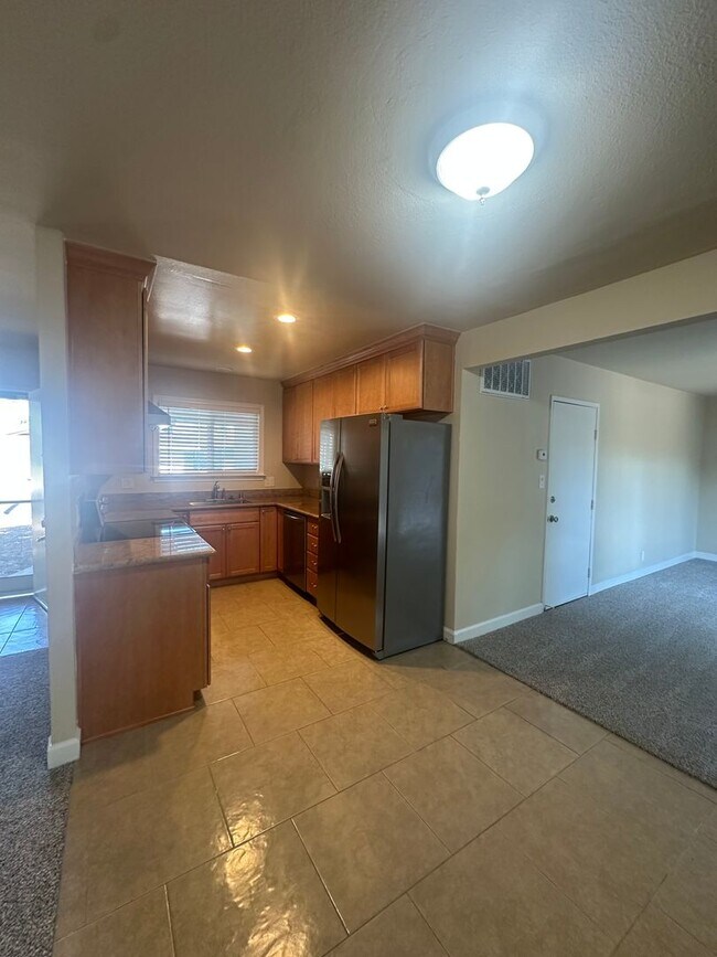 Building Photo - Cambrian home, 3 bedroom, 2 full bath!  Spacious backyard!!