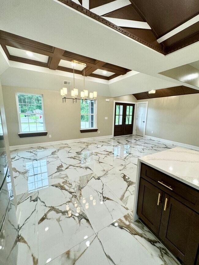 Building Photo - Beautiful 4 Bedroom, 3 Bath home located in Myrtle Grove Plantation!