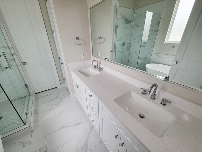 Building Photo - 8316 Curry Rd