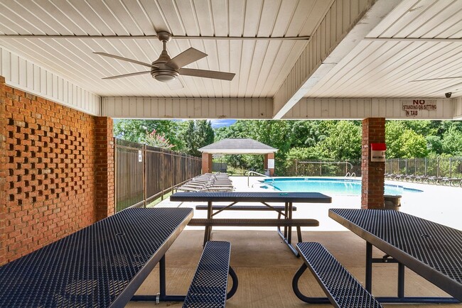 Building Photo - Nice 3 Bed 2 Bath Home! Available Now!
