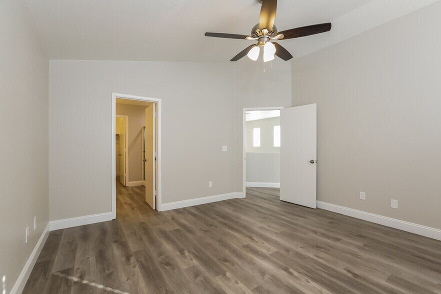 Building Photo - 10643 Solar Hawk Ave