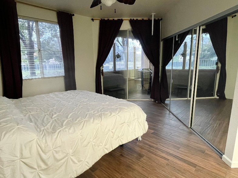 Building Photo - 13803 Pinkard Way