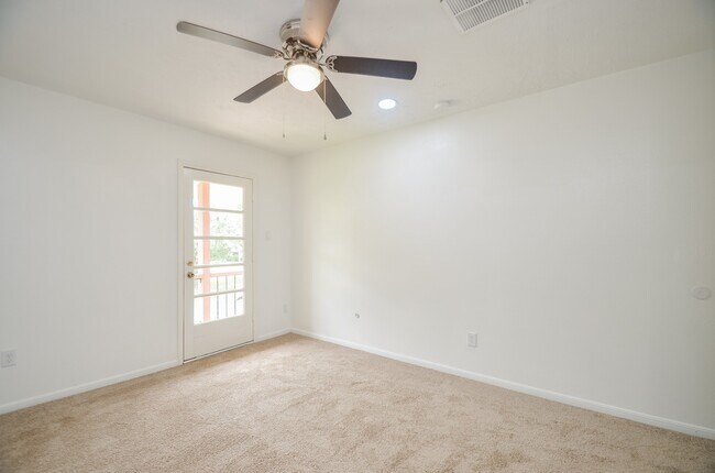 Building Photo - 10707 Sagewind Cir