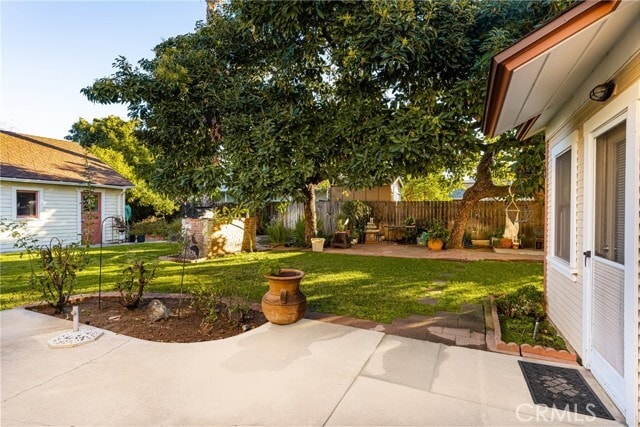 Building Photo - 243 N Grand St