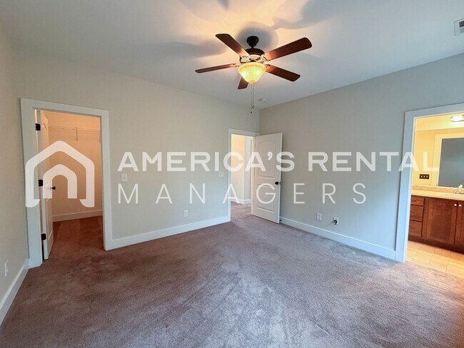 Building Photo - MOVE IN SPECIAL!!! - Home for rent in Calera, AL!!! - Receive 1 FREE MONTH if a 15-month lease is...