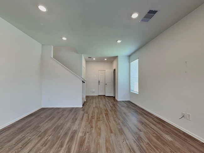 Building Photo - 24142 Laurel Farms Dr