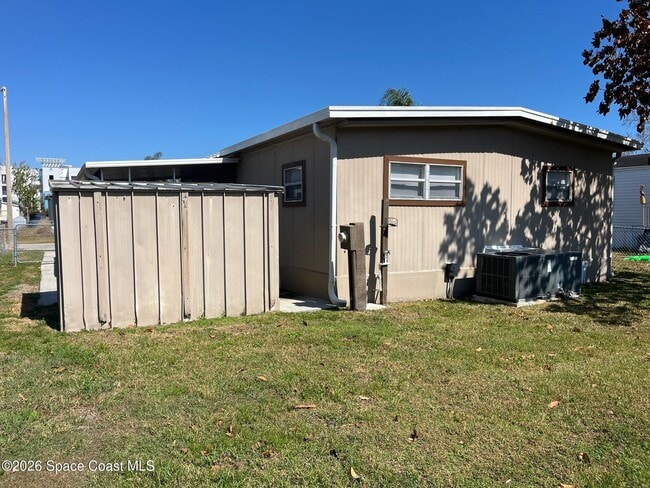 Building Photo - 2540 Chatham Way NE