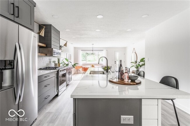 Building Photo - 649 Emerson Rd