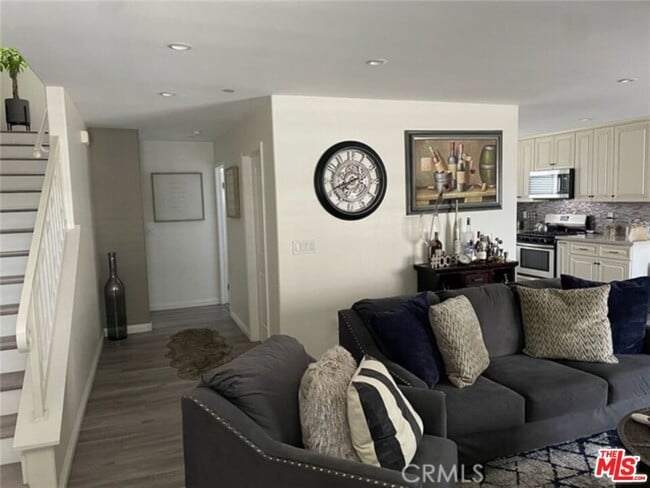 Building Photo - 9559 Firestone Blvd