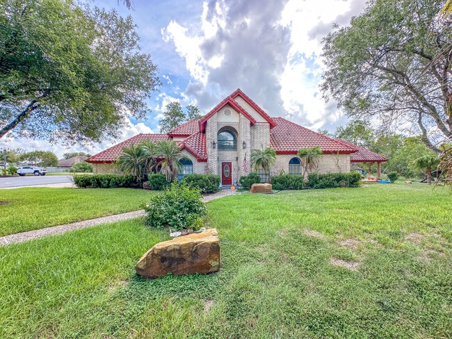 Building Photo - 3206 E Cobblestone Creek Dr