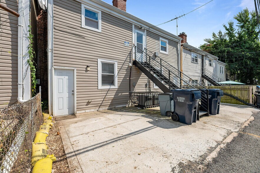 Building Photo - 1314 Orren St NE