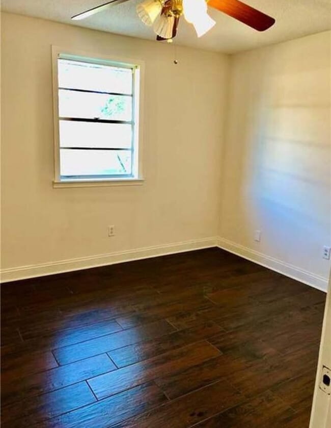 Building Photo - 132 Evergold Ln