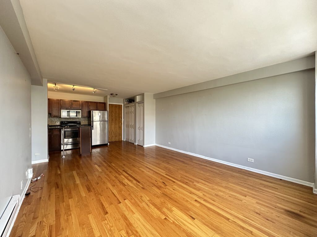Building Photo - 4180 N Marine Dr