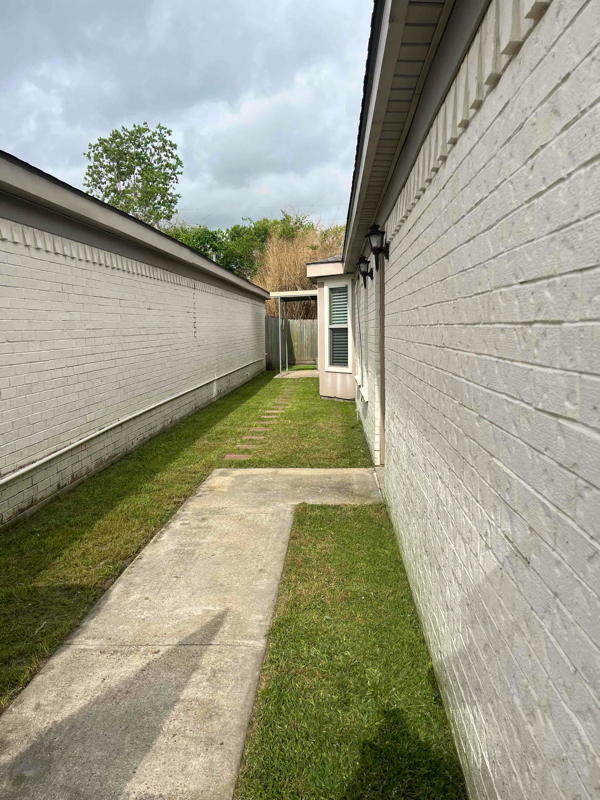 Building Photo - 113 Cane Field St