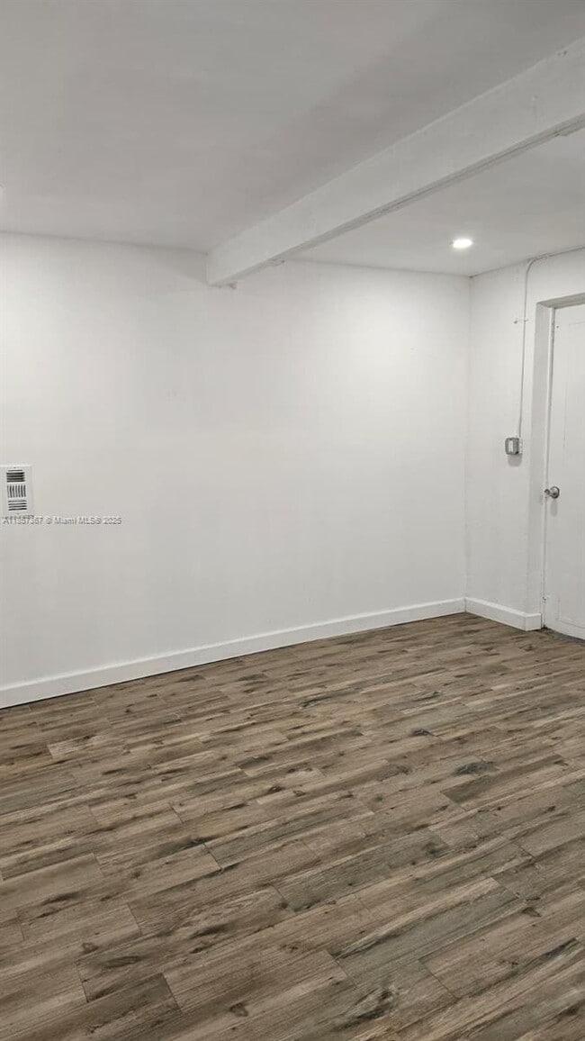 Building Photo - 3801 SW 31st Dr