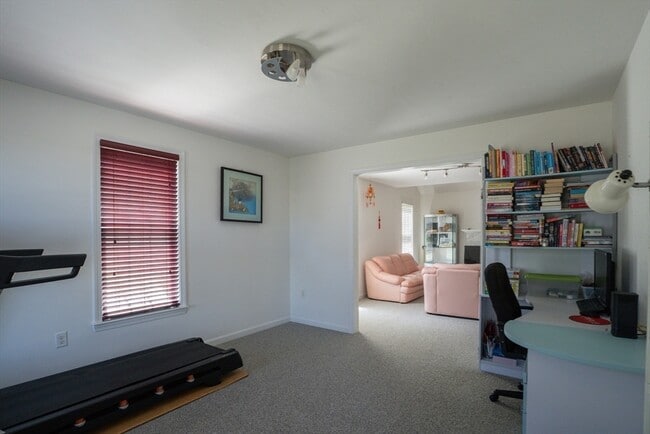 Building Photo - 30 Briarcliff Dr