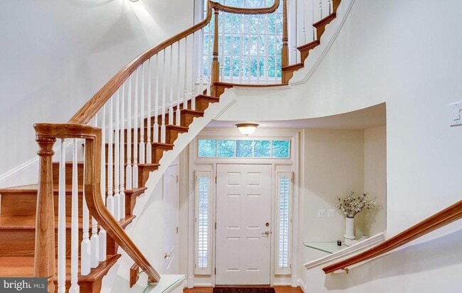 Primary Photo - 1601 Colonial Hills Dr