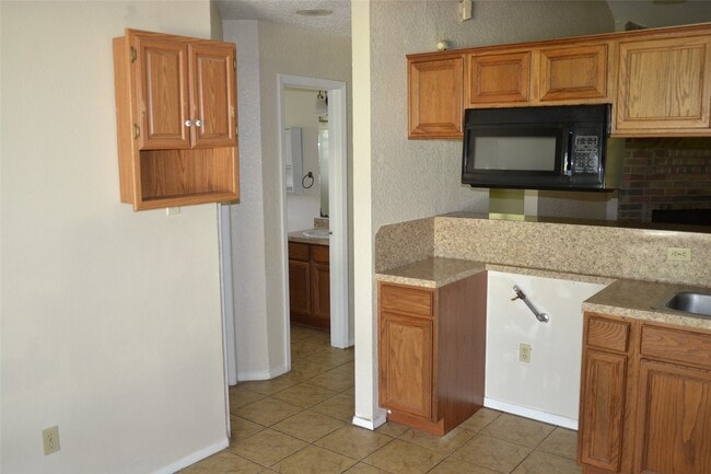 Building Photo - 3007 Windemere Dr