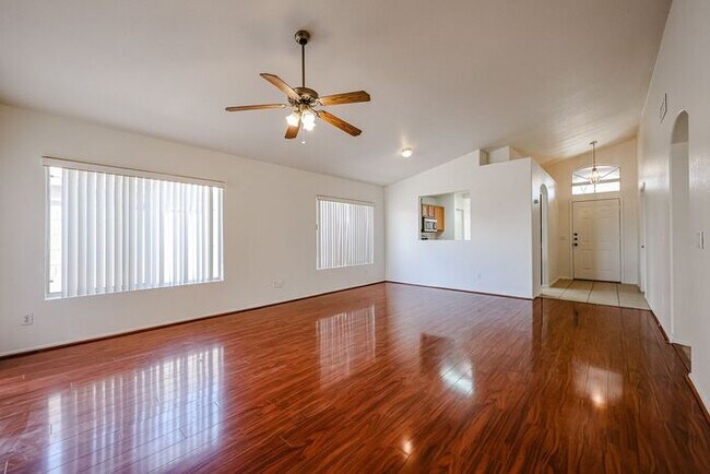 Building Photo - Charming 3-bedroom, 2-bathroom home locate...