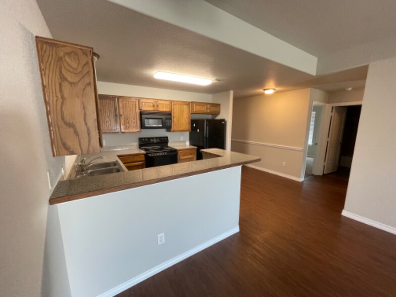 Building Photo - 217 Hilltop Dr