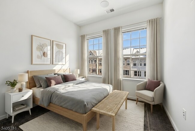 Building Photo - 32 Cortland Ct