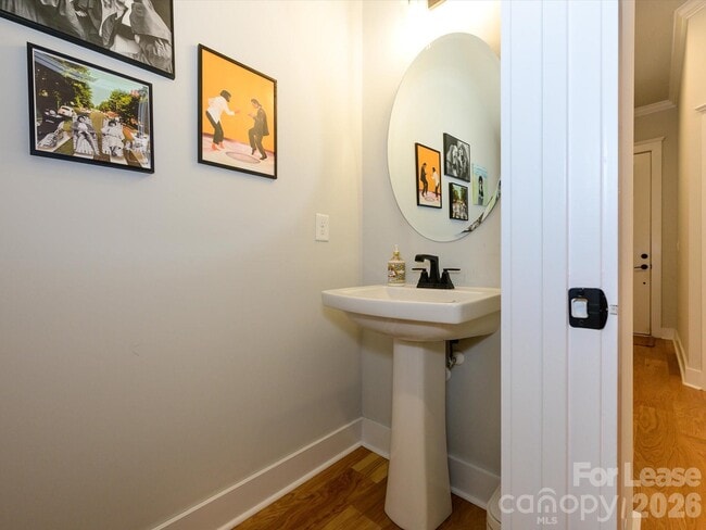 Building Photo - 1217 Drummond Ave