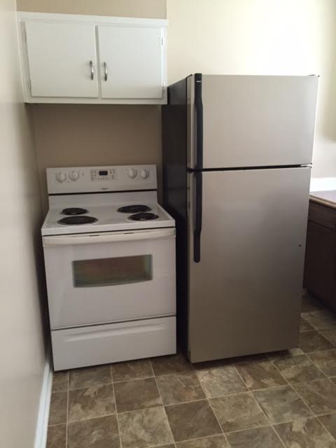Kitchen (1 br) - Madison Apartments