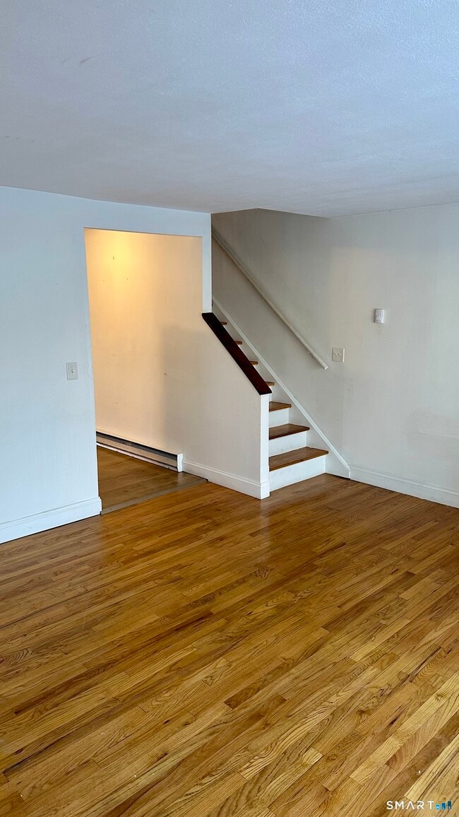 Building Photo - 293 Millville Ave