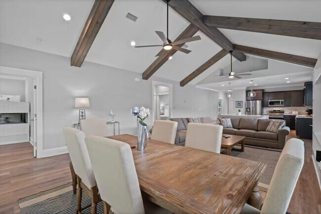 Building Photo - 1152 N County Hwy 393