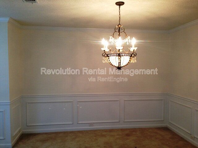 Building Photo - 380 Othello Dr