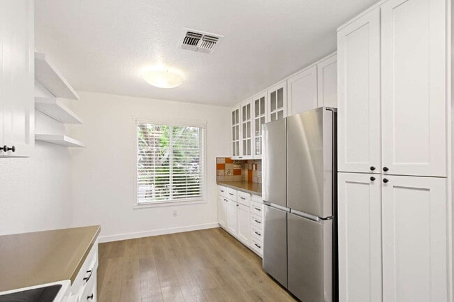 Building Photo - Updated Wildhorse Home | 2 Bed, 2 Bath | Corner Lot | Pets OK | W/D + Landscaping Included