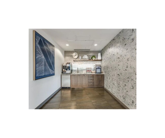 Building Photo - The Bowie | Up to 6 Weeks Free | Posted 10...