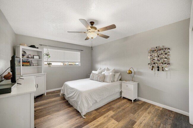 Building Photo - Unique & Fully Renovated Bloomington Home