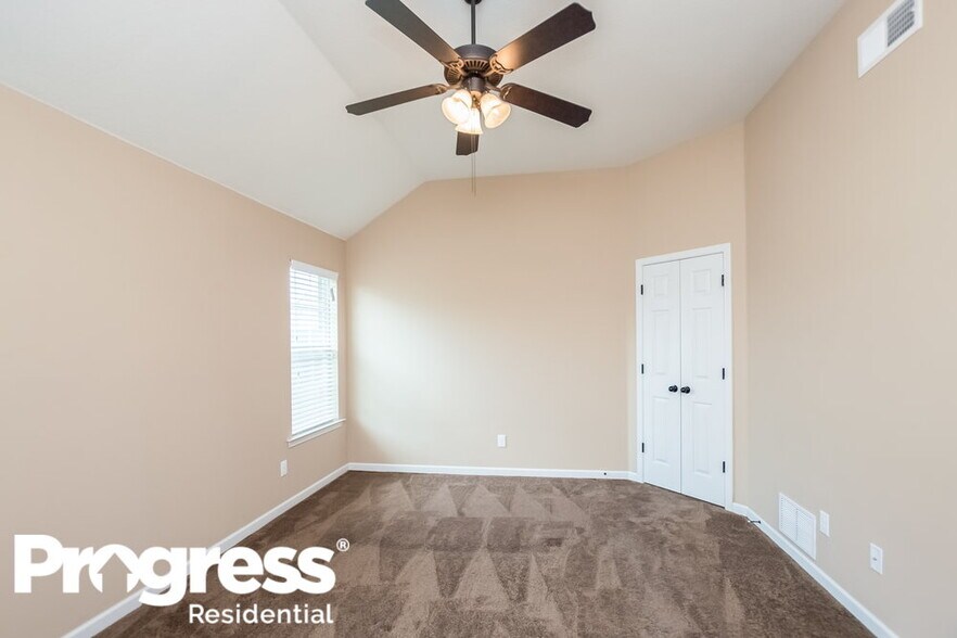 Building Photo - 8985 Gavin Dr