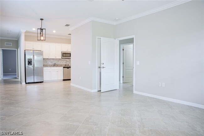 Building Photo - 1573 Vizcaya Ln