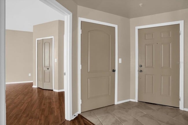 Building Photo - 404 Summit Ridge Pl