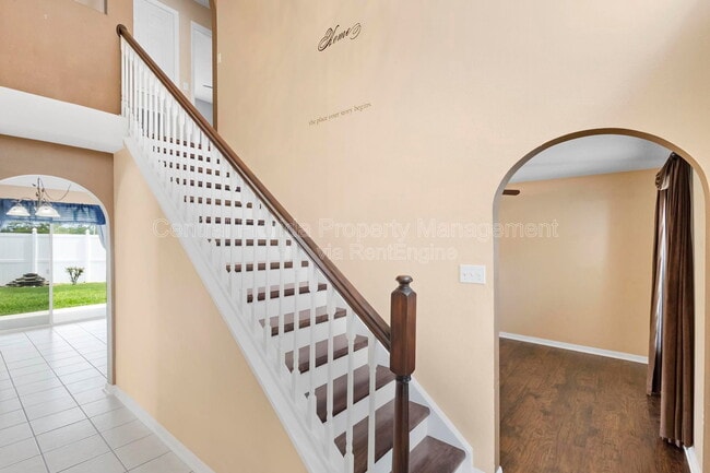 Building Photo - 4657 Willamette Cir
