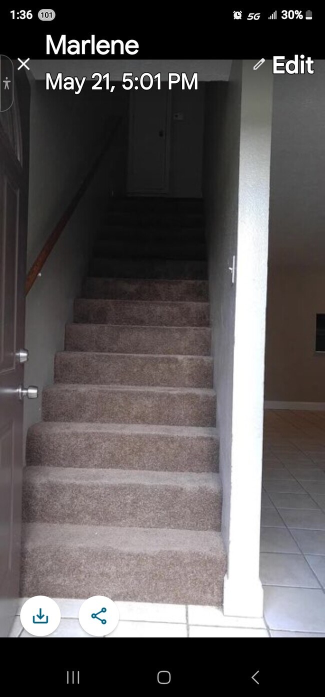 Building Photo - 419 Zinnia Ave