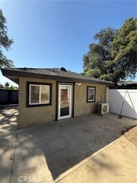Building Photo - 1147 E Lemon Ave