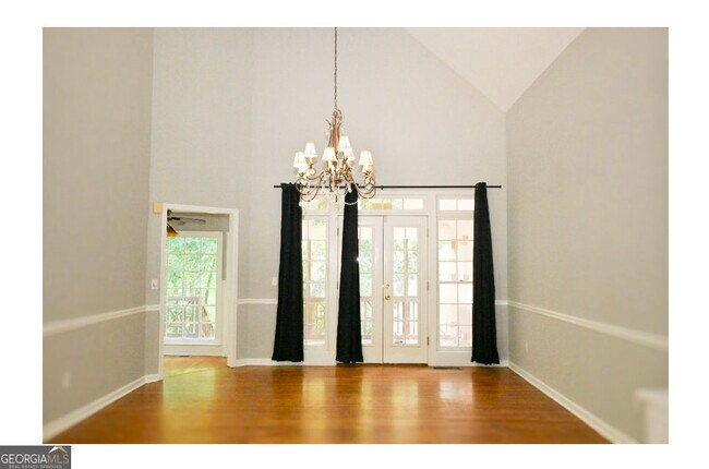 Building Photo - 3885 Waterford Dr