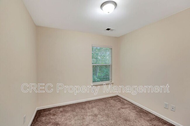 Building Photo - 140 Buchanan Cir