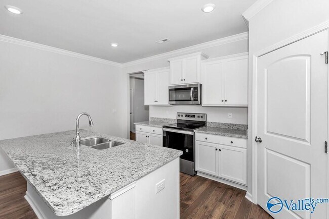 Building Photo - 22067 Chancery Ln