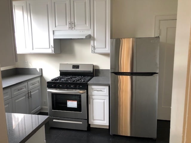 Kitchen - 5911 Carlton Way