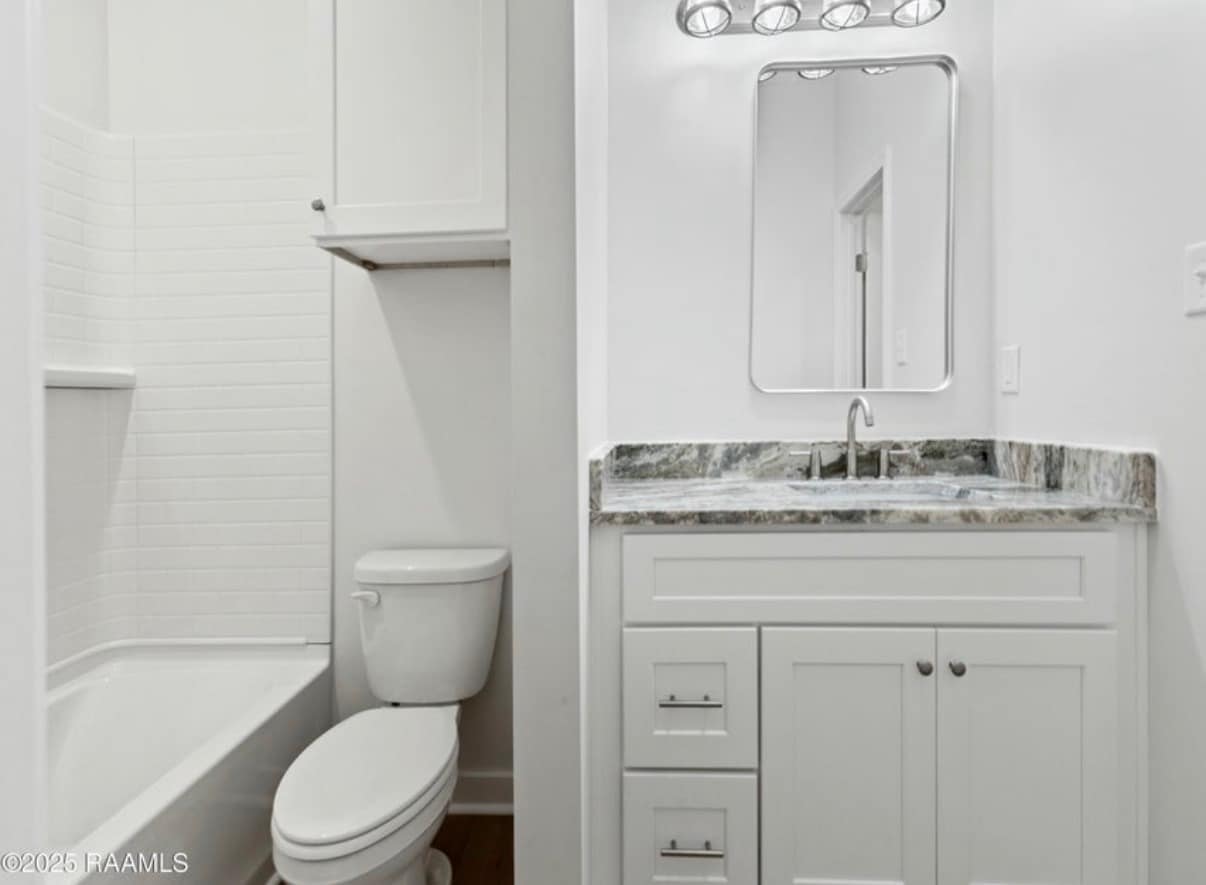 Building Photo - 204 Romero St